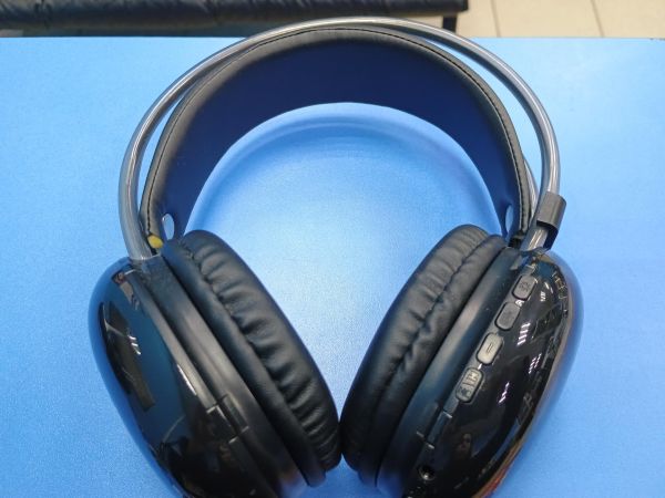 беспроводные наушники Китайские GM-22 в Иркутск