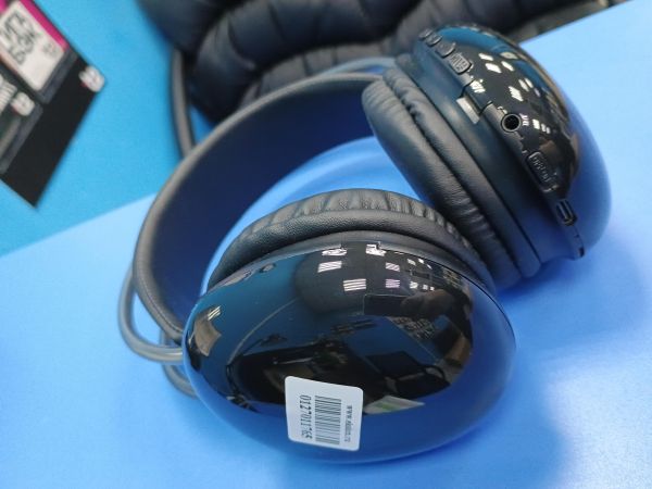 беспроводные наушники Китайские GM-22 в Иркутск