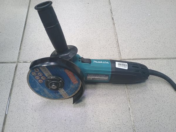 шлифмашина угловая сетевая Makita GA5030 в Иркутск