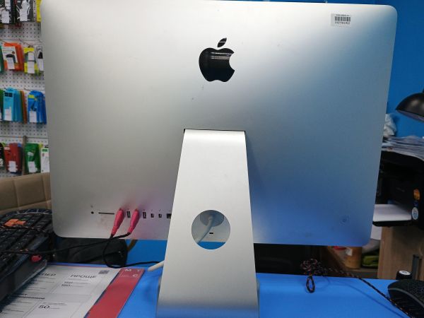 моноблок Apple iMac 21.5 Late 2013 (A1418) в Иркутск