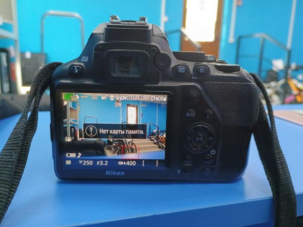 фотоаппарат Nikon D3500 Kit с СЗУ в Иркутск