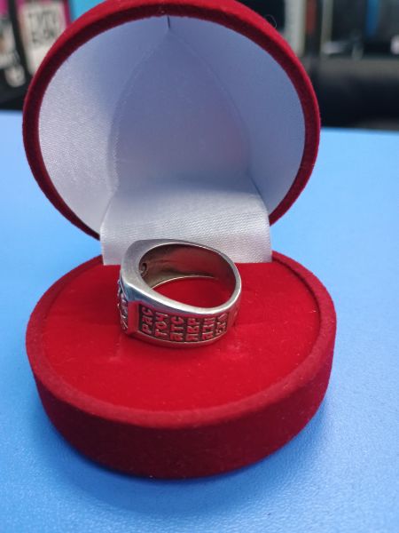серебряное кольцо Кольцо серебро 925 7,90g, вес изделия 8.45g, размер 16 в Иркутск