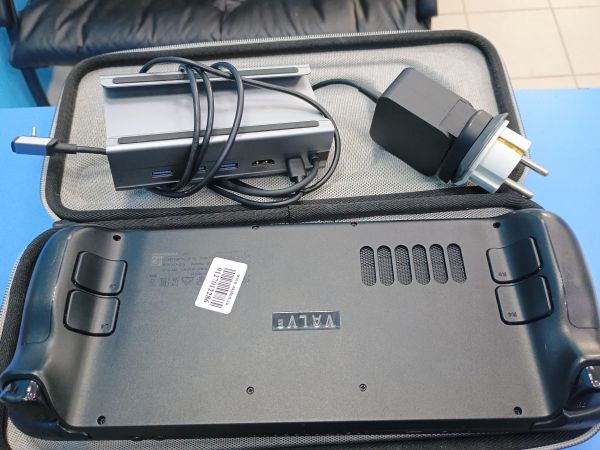 игровая приставка Valve Steam Deck 256GB (1010) в Иркутск