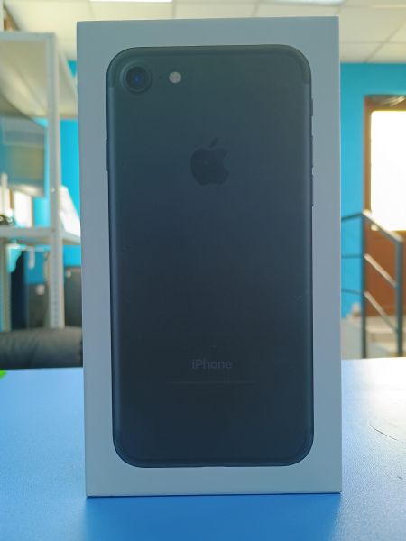 сотовый телефон Apple iPhone 7 32GB в Иркутск