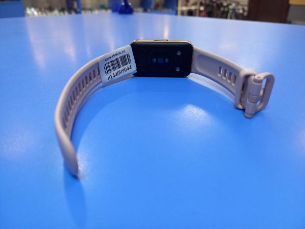 Купить Huawei Band 8 (ASK-B19) с СЗУ в Чита за 850 руб.