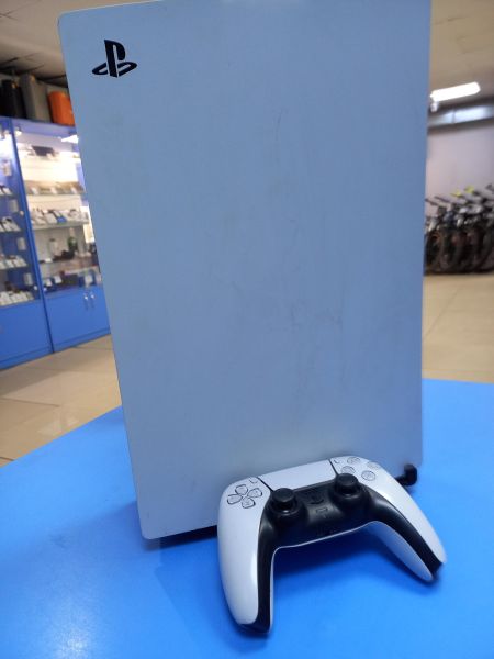 Купить Sony PlayStation 5 825GB (CFI-1008B) в Чита за 32250 руб.