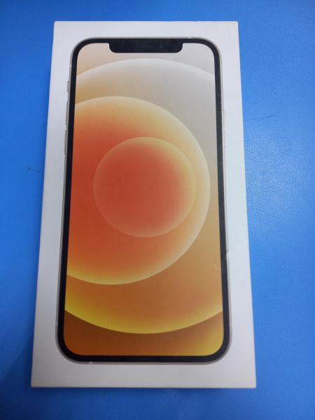 Купить Apple iPhone 12 64GB в Чита за 21200 руб.