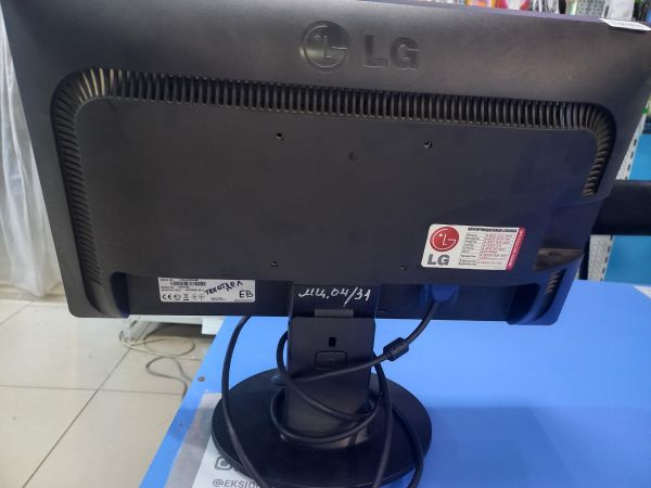 Купить LG E1911S-BN в Чита за 500 руб.