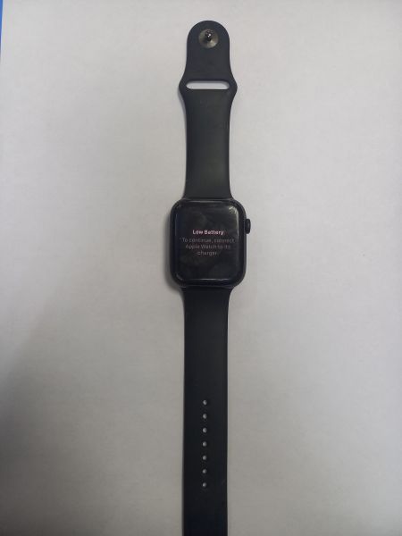Купить Apple Watch Series 8 45mm (A2771) с СЗУ в Чита за 12300 руб.