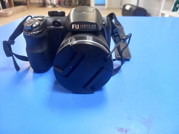 Купить Fujifilm FinePix S3200 (СЗУ не требуется) в Чита за 2200 руб.