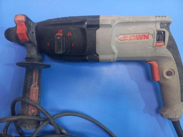 Купить CROWN CT18182 в Чита за 1800 руб.