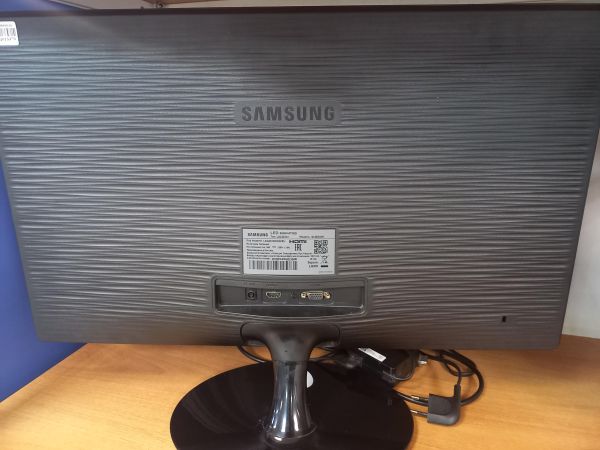 Купить Samsung S24D332H в Чита за 3400 руб.