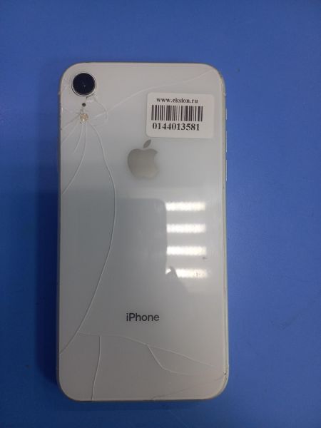 Купить Apple iPhone XR 64GB в Чита за 5800 руб.