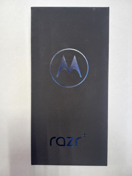 Купить Motorola Razr Plus 2023 8/256GB (XT2321-3) Duos в Чита за 27000 руб.
