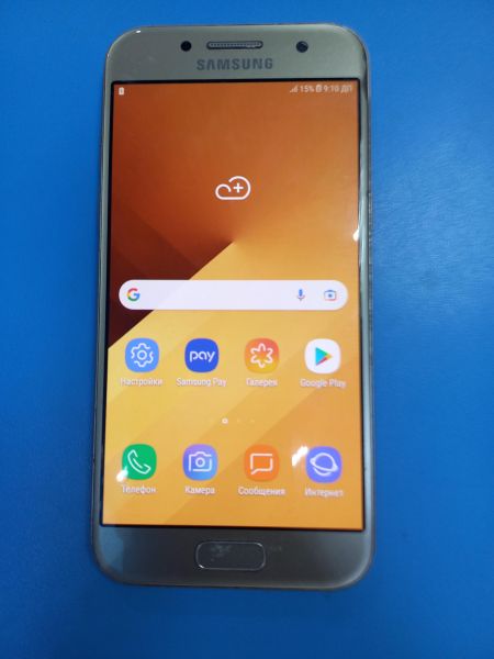 сотовый телефон Samsung Galaxy A3 2017 (A320F) Duos в Чита