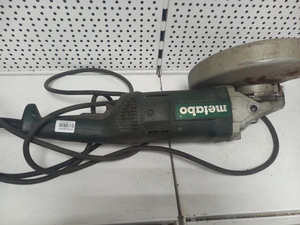 шлифмашина угловая сетевая Metabo D-72622 в Чита