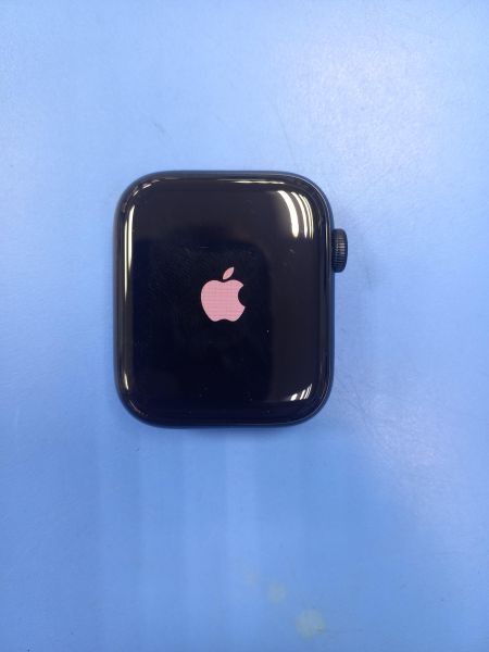 умные часы и браслеты Apple Watch SE 2 44mm (A2723) с СЗУ в Чита