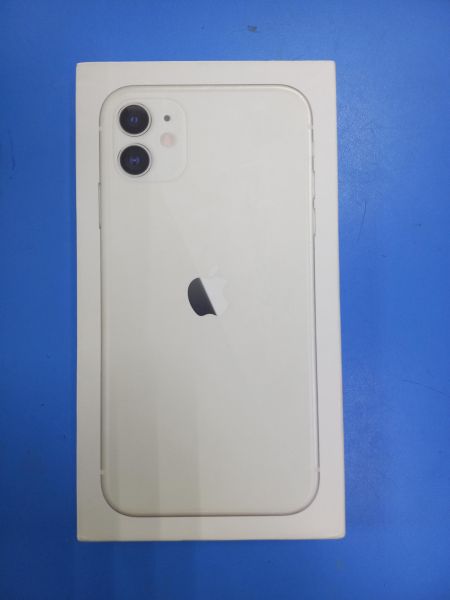 сотовый телефон Apple iPhone 11 64GB в Чита