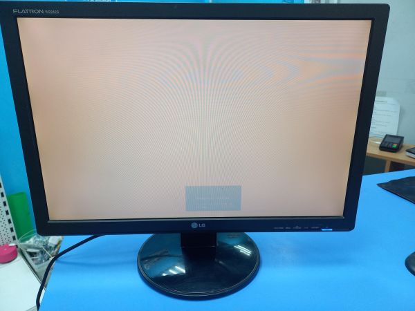 монитор LG W2242S в Чита