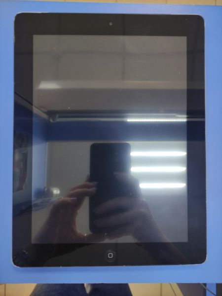 Купить Apple iPad 3 2012 32GB (A1430 MD328-370 MD405) (с SIM) в Томск за 1849 руб.