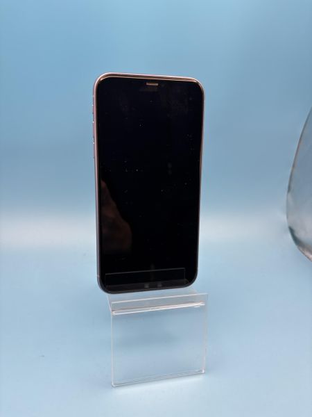 Купить Apple iPhone 11 64GB в Томск за 14350 руб.