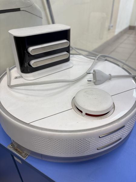Купить Xiaomi Mi Robot Vacuum-Mop 2 Pro (MJST1SHW) с СЗУ в Томск за 8500 руб.