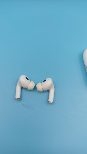 Купить Реплика Apple AirPods Pro 2  (A2931, A2698, A2699, A3047, A3048, A3049) в Томск за 650 руб.