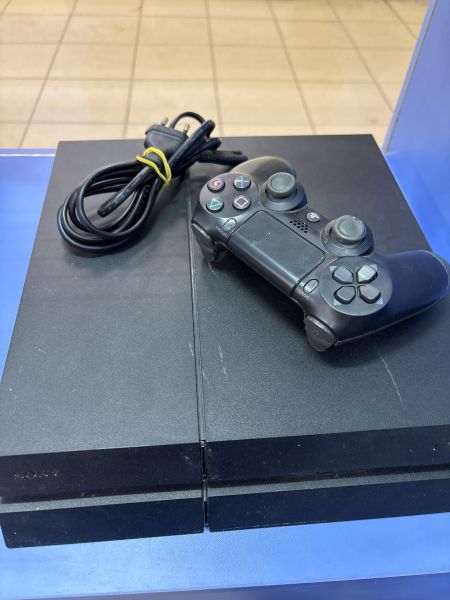 Купить Sony PlayStation 4 1TB (CUH-1208B) в Томск за 15300 руб.