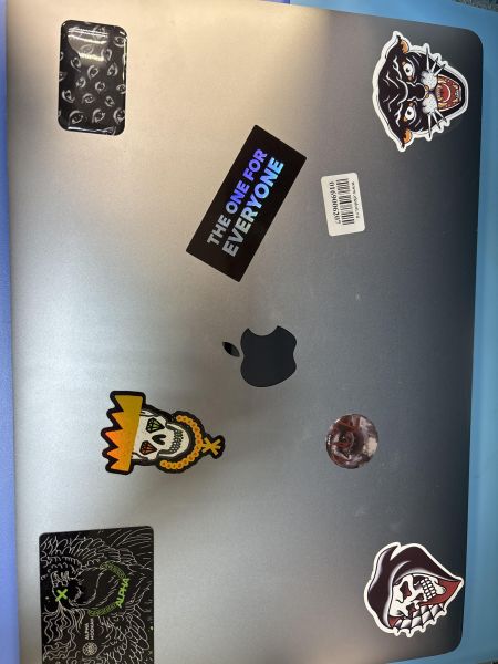Купить Apple MacBook Pro 15 2017 (A1707) 16/512GB в Томск за 33900 руб.
