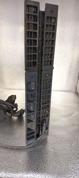 Купить Sony PlayStation 4 500GB (CUH-1108A) в Томск за 14200 руб.