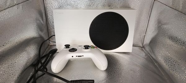 Купить Microsoft Xbox Series S 512GB (1883) в Томск за 20600 руб.