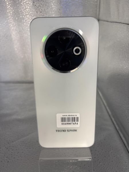 Купить TECNO Spark 30C 4/128GB (KL5n) Duos в Томск за 4000 руб.