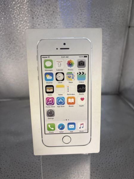Купить Apple iPhone 5S 16GB в Томск за 1800 руб.