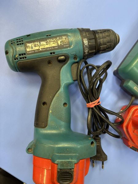 шуруповёрт аккумуляторный Makita 6280D с СЗУ в Томск
