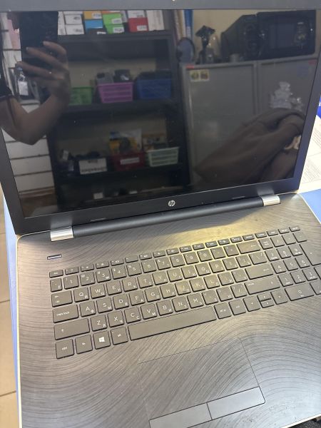 ноутбук HP 17-ak023ur 2CP37EA в Томск