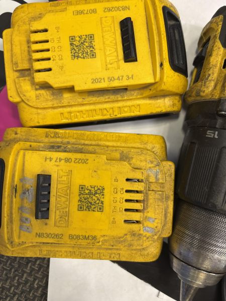 шуруповёрт аккумуляторный DeWALT DCD709 с СЗУ в Томск