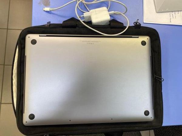 ноутбук Apple MacBook Pro 15 2019 (A1990) (i7, 16/512GB) в Томск