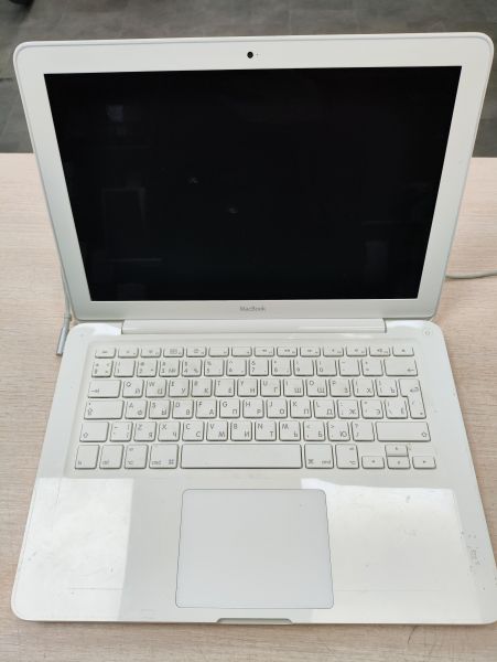 Купить Apple MacBook 13 Mid 2010 A1342 (P8600/8GB/240+120GB) в Томск за 8799 руб.