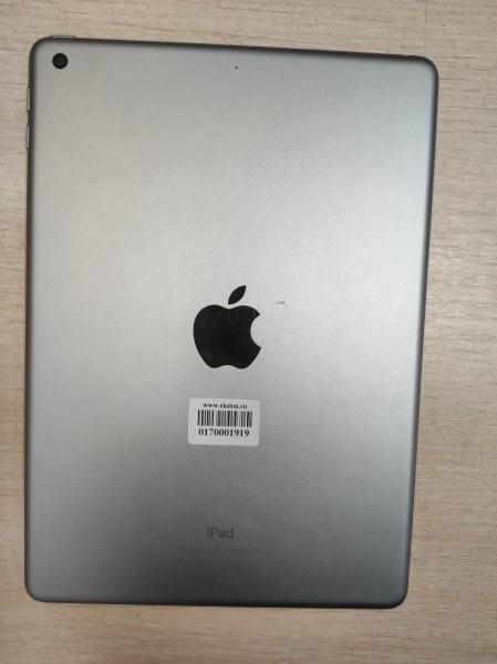 Купить Apple iPad 5 2017 32GB (A1822) (без SIM) в Томск за 8499 руб.