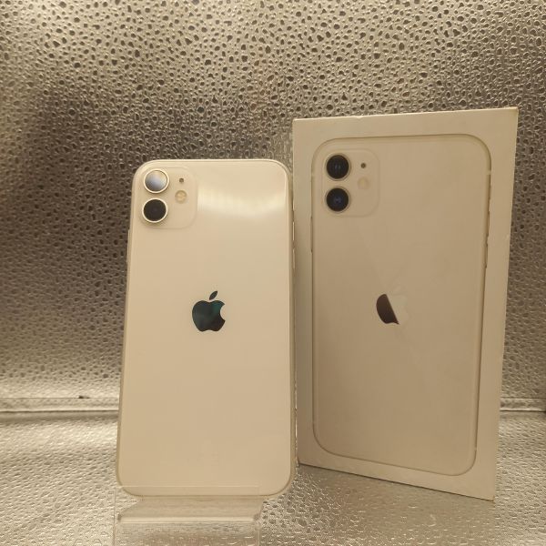 Купить Apple iPhone 11 64GB в Томск за 14100 руб.