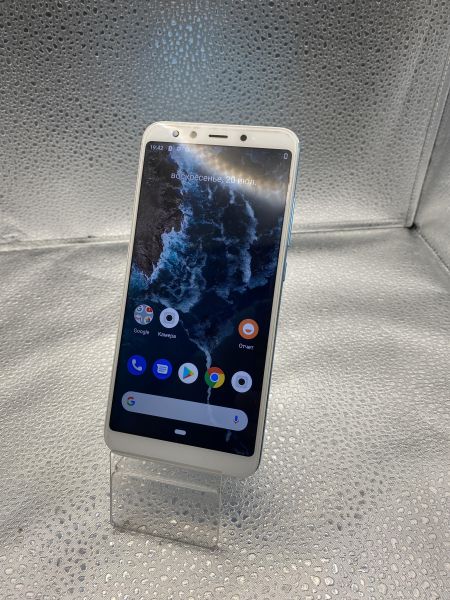 Купить Xiaomi Mi A2 4/64GB (M1804D2SG) Duos в Томск за 3900 руб.