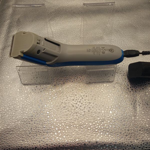 Купить Philips QC5132 с СЗУ в Томск за 700 руб.