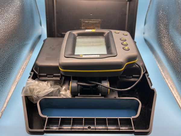 Купить Humminbird 250DX в Томск за 9600 руб.