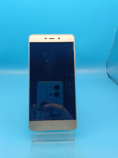 Купить Xiaomi Redmi 4 Prime 3/32GB Duos в Томск за 2000 руб.