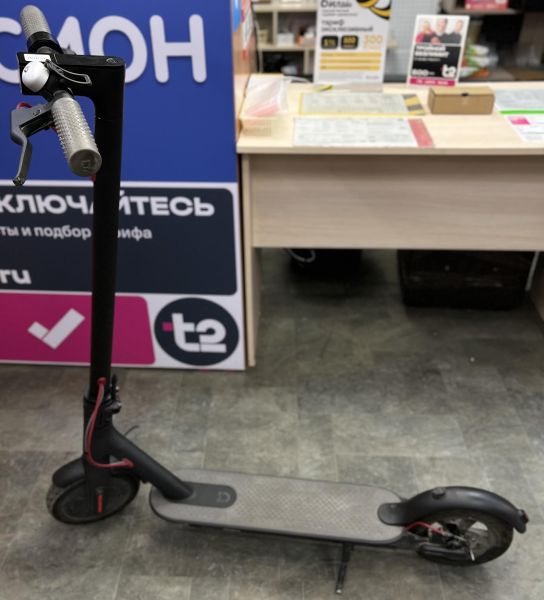 Купить Xiaomi Mijia M365 в Томск за 12200 руб.