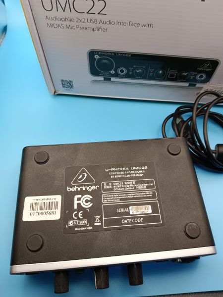 Купить Behringer U-Phoria UMC22 в Томск за 1800 руб.