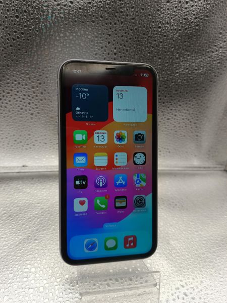 Купить Apple iPhone 11 64GB в Томск за 11800 руб.