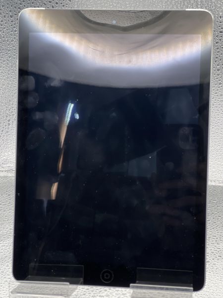 Купить Apple iPad Air 1 2013 64GB (A1475) (с SIM) в Томск за 5000 руб.