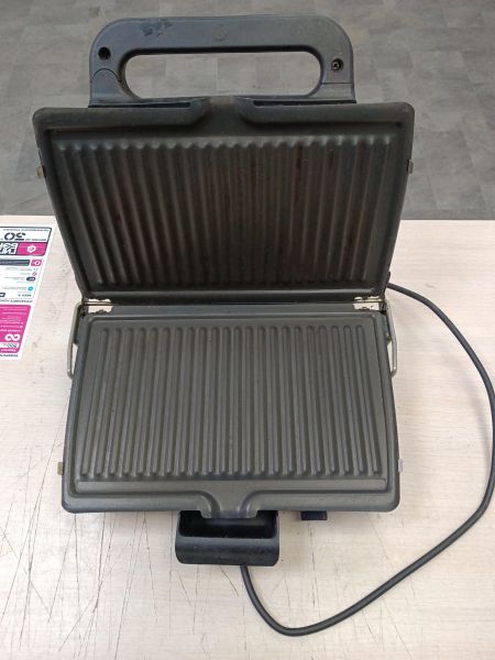 Купить Tefal Ultracompact Grill GC302B26 в Томск за 2600 руб.