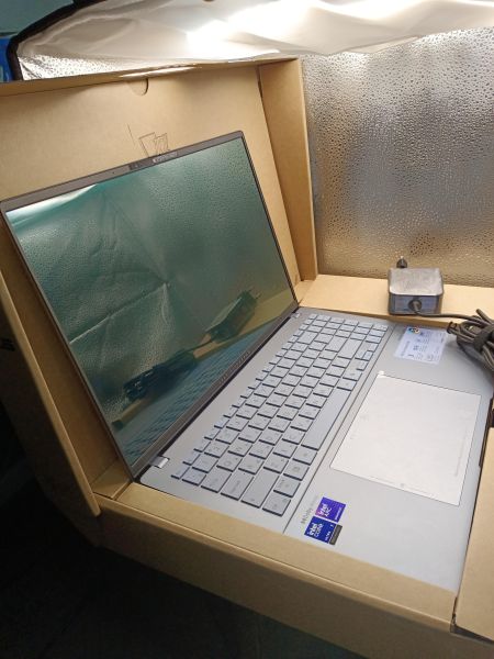 ноутбук ASUS Vivobook S 16 OLED S5606CA-RI174W в Томск